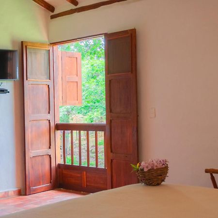 Hotel Hacienda Macedonia Баричара Экстерьер фото